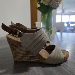 A2 By Aerosoles Taupe Wedge Sandals